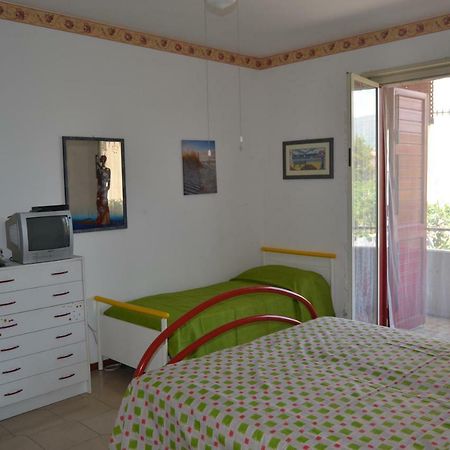 285 Via Spiaggia Apartman Mascali Kültér fotó